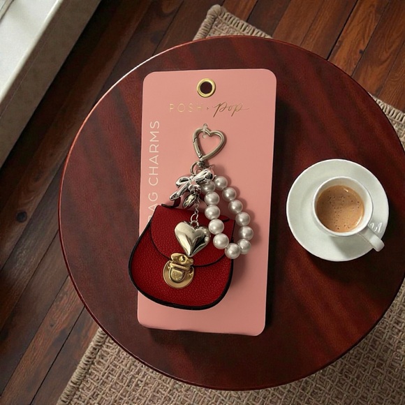 Elegant Red Key Holder with Pearl Accents - Picture 2 of 2